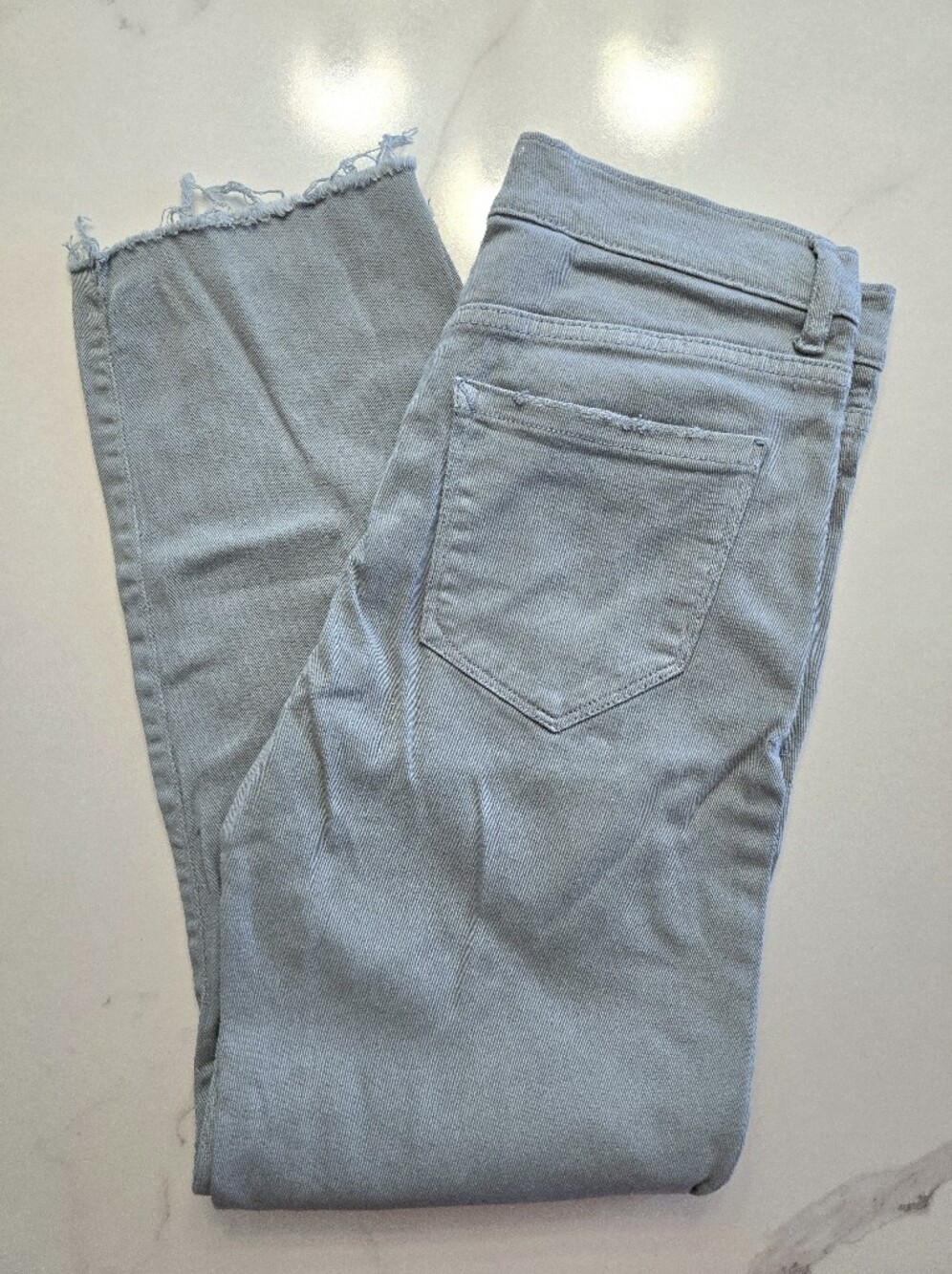 Kensie Jeans “The Slim” Light Wash Raw Hem Jeans – Size 6 / 28